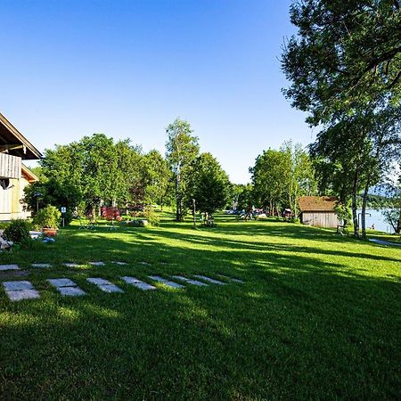 Ferienwohnungen Am Strandbad Chieming Exterior foto